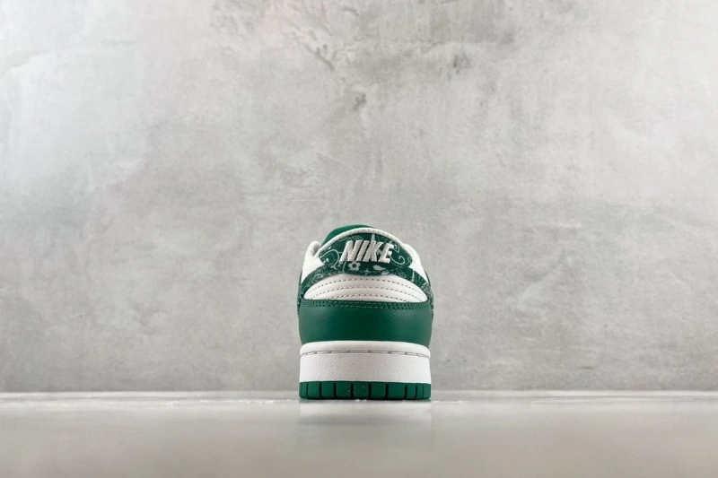 Sleek Nxkx Sneakers 199839
