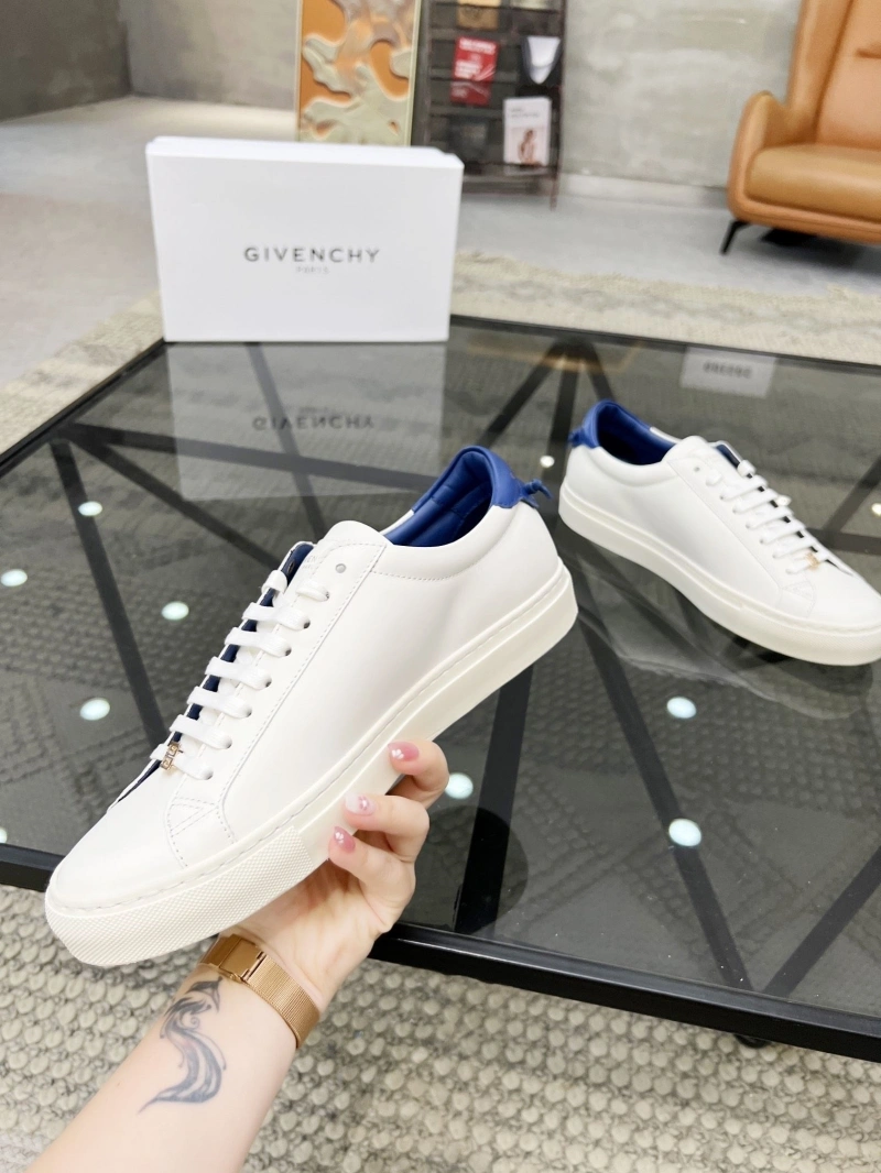 Gxvxnchy Sneakers DailyWear 154211