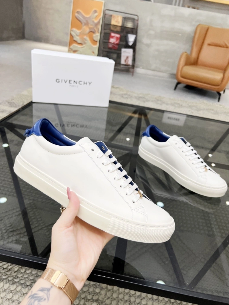 Gxvxnchy Sneakers DailyWear 154211