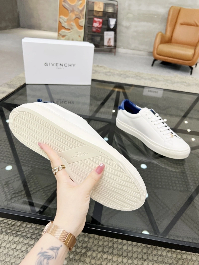 Gxvxnchy Sneakers DailyWear 154211