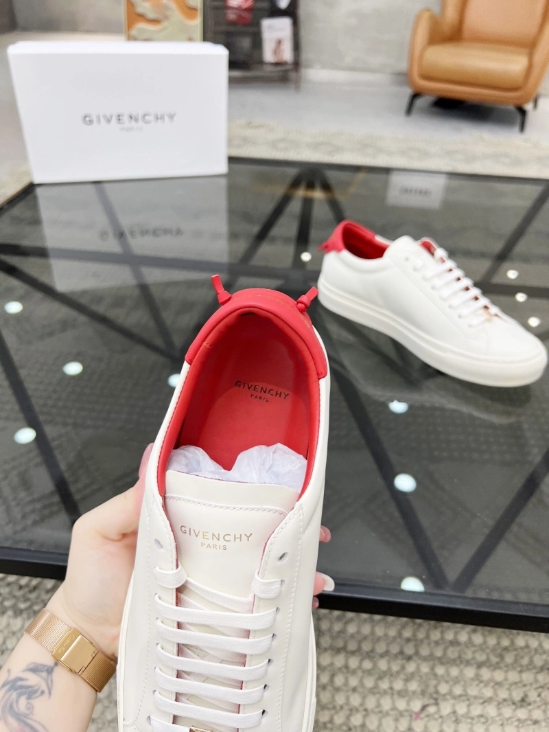 Stylish Gxvxnchy Sneakers 154215