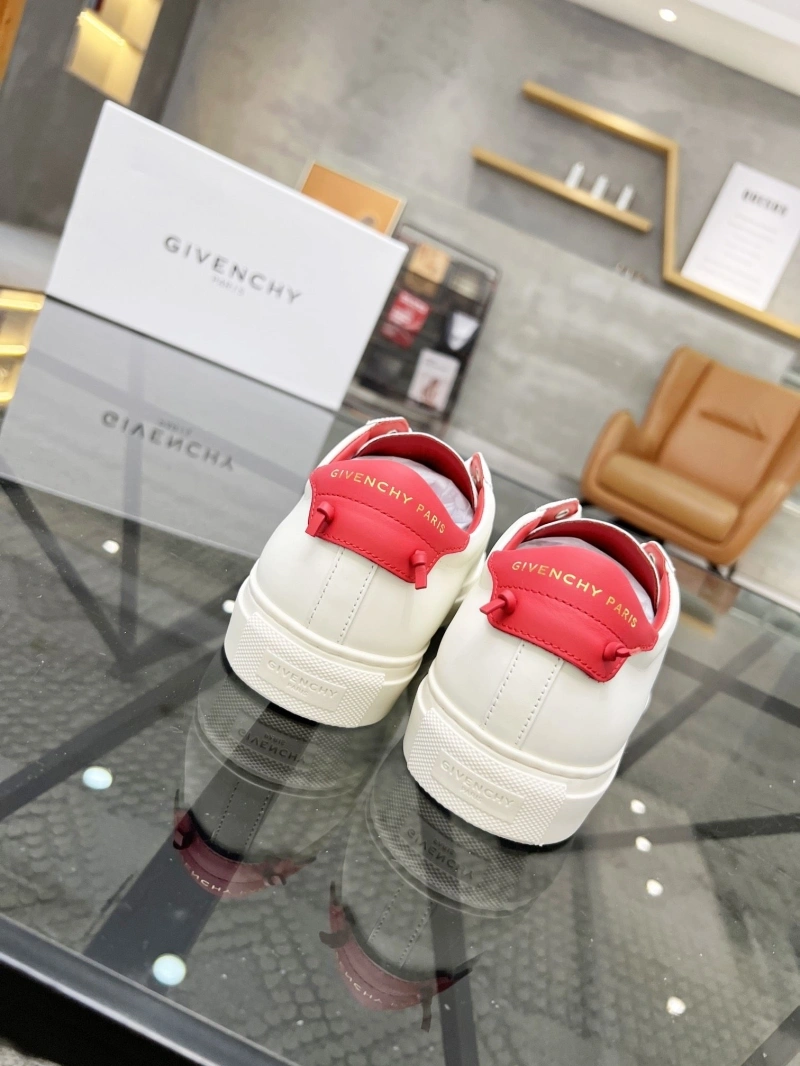 Stylish Gxvxnchy Sneakers 154215