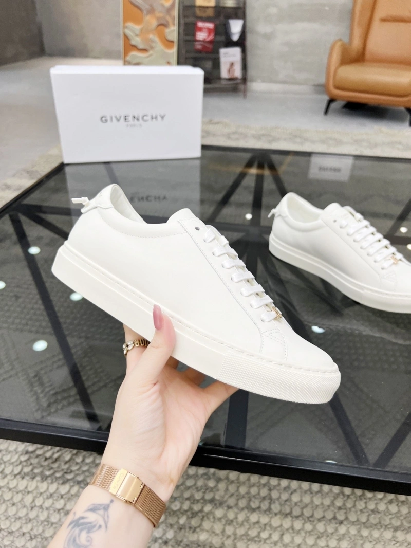 Gxvxnchy Sneakers Modern 154212