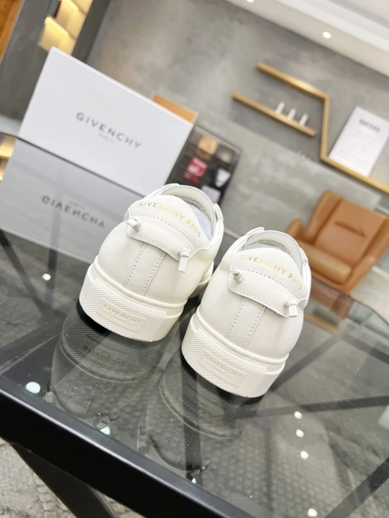 Gxvxnchy Sneakers Modern 154212