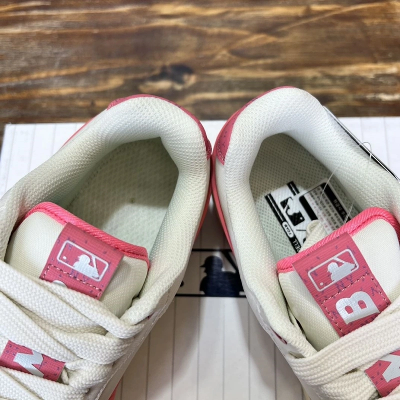 WellDesigned Gxccx Sneakers 163972