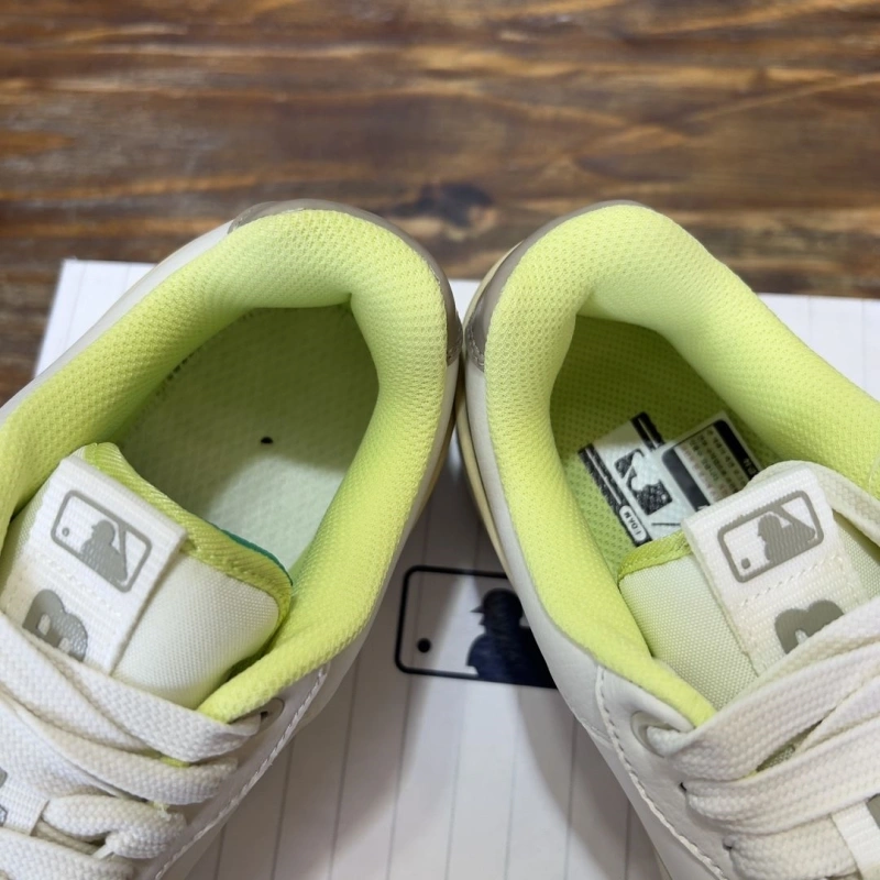 Bright Gxccx Sneakers 163962