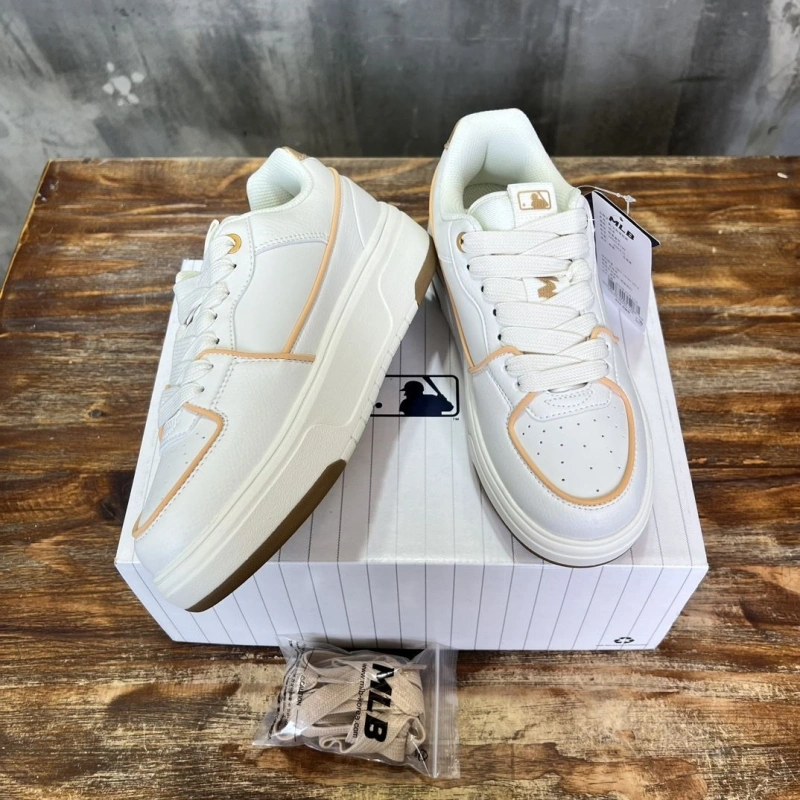 Unique Gxccx Sneakers 163948