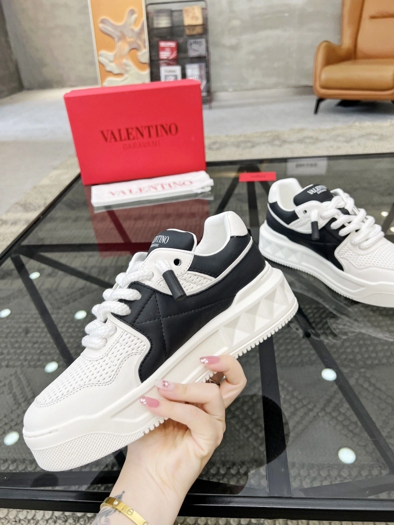 Classic Vxlxntino Sneakers 231545