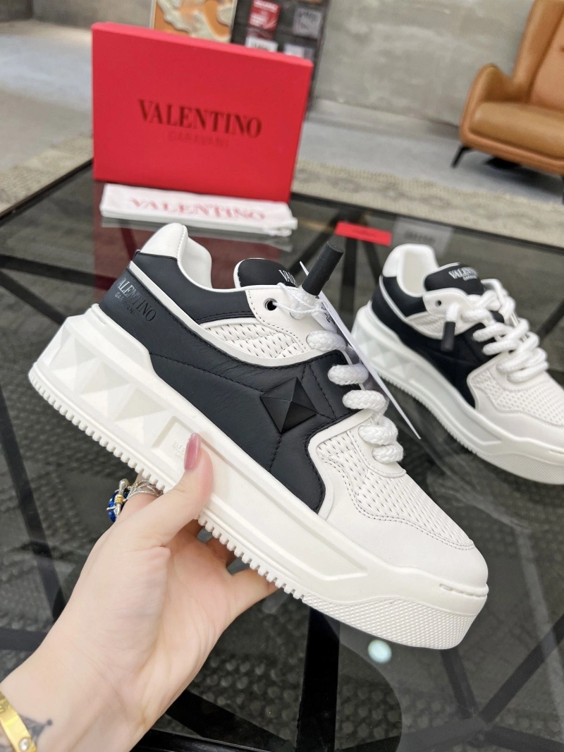 Classic Vxlxntino Sneakers 231545