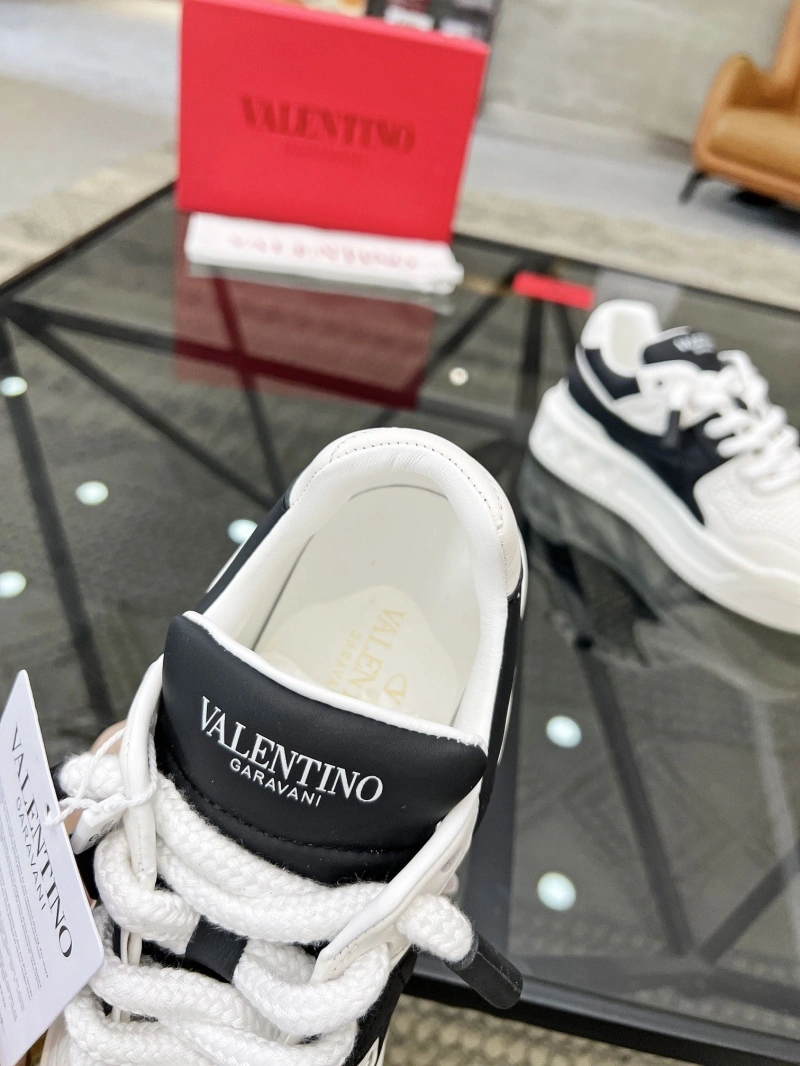 Classic Vxlxntino Sneakers 231545