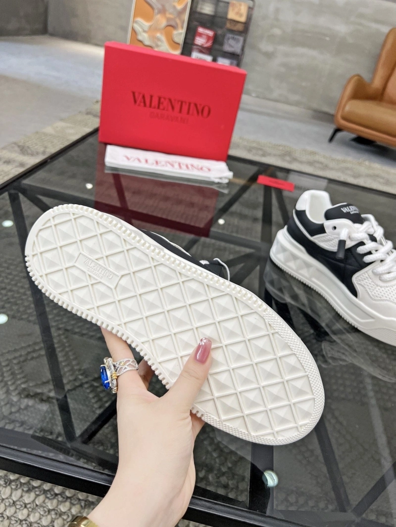 Classic Vxlxntino Sneakers 231545