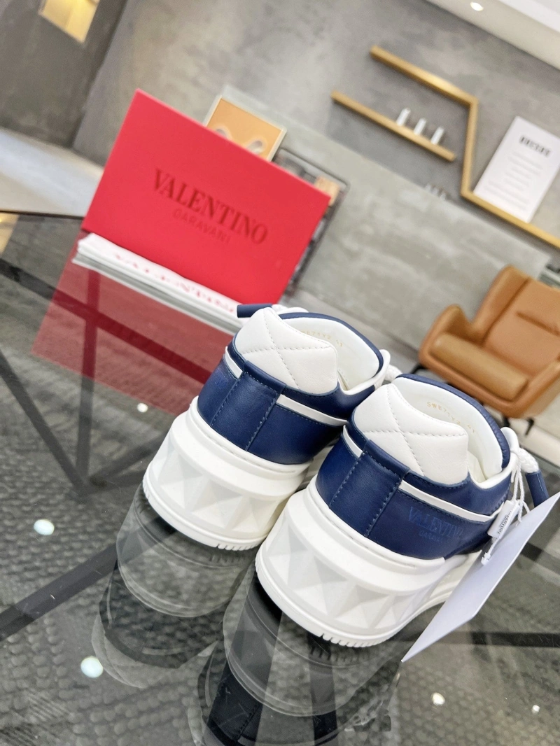 Sleek Vxlxntino Sneakers 231542