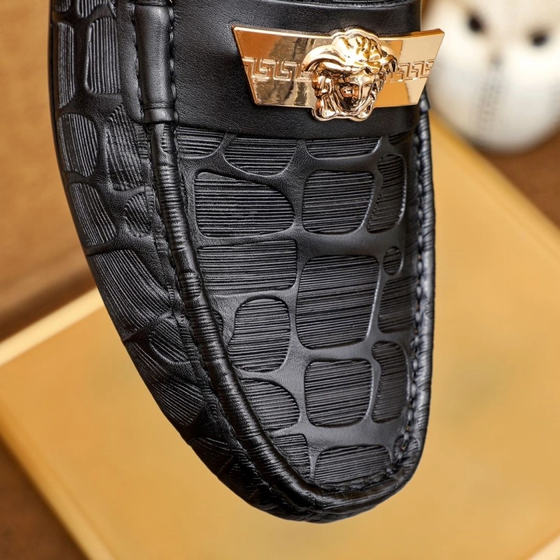 WellDesigned Gxvxnchy Leather Shoes 154445