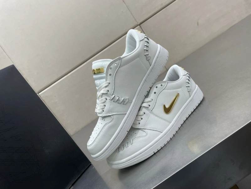 Sophisticated Nxkx Sneakers 199789