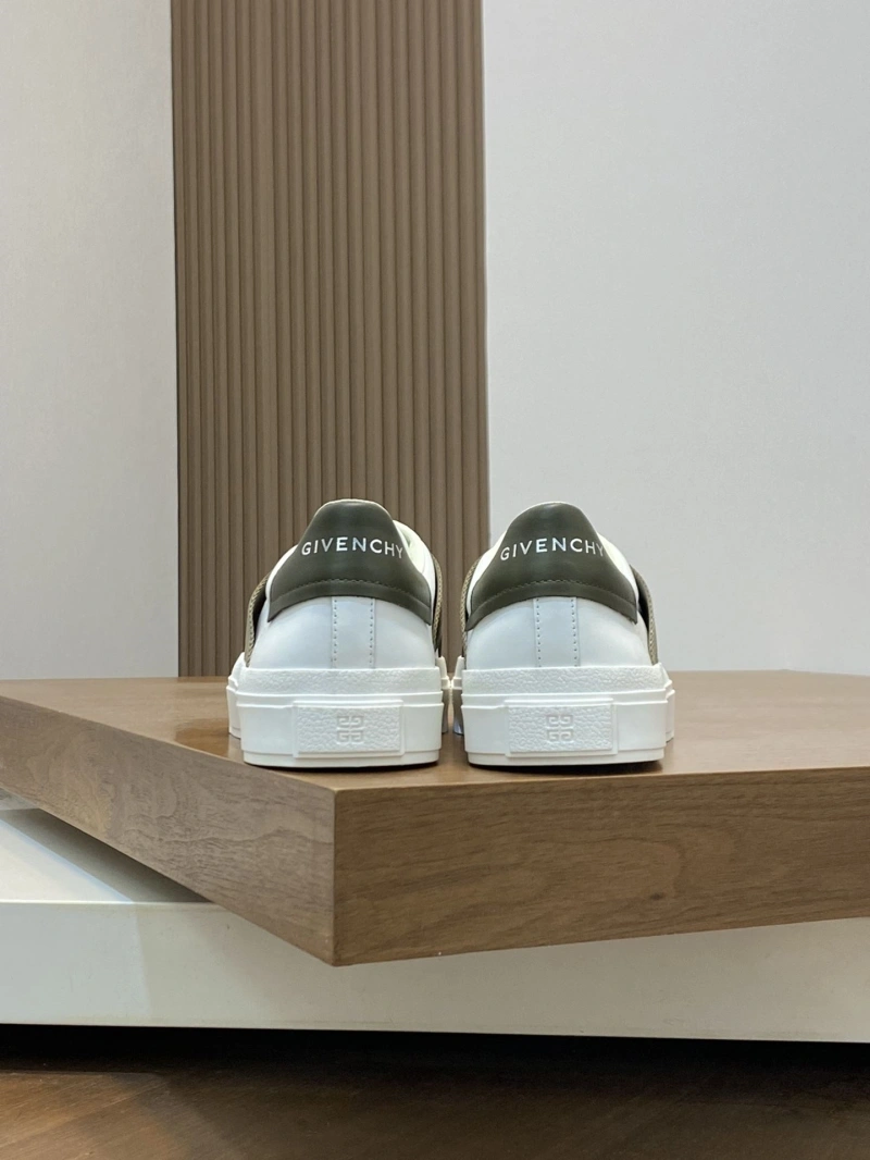 GoAnywhere Gxvxnchy Sneakers 154209