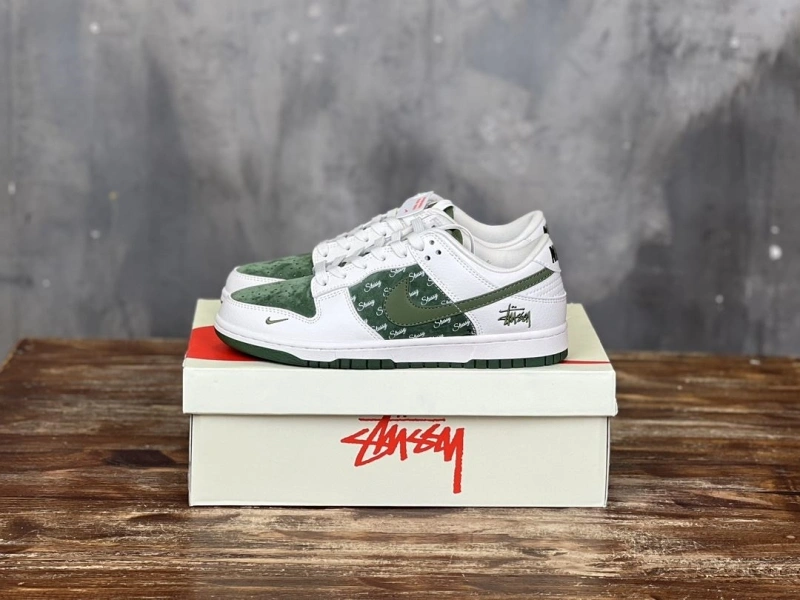 Trendsetting Nxkx Sneakers 199742