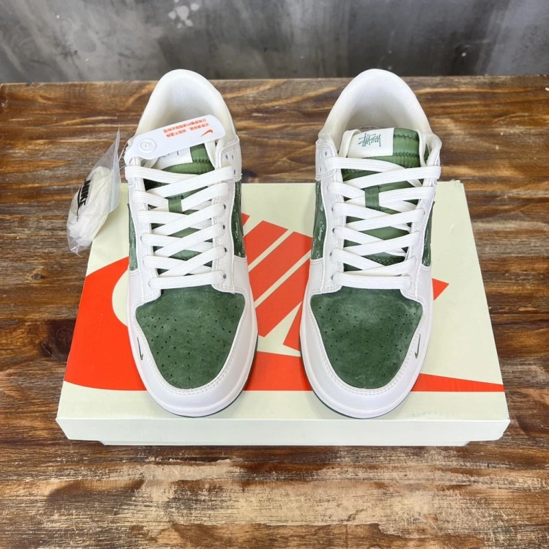 Trendsetting Nxkx Sneakers 199742