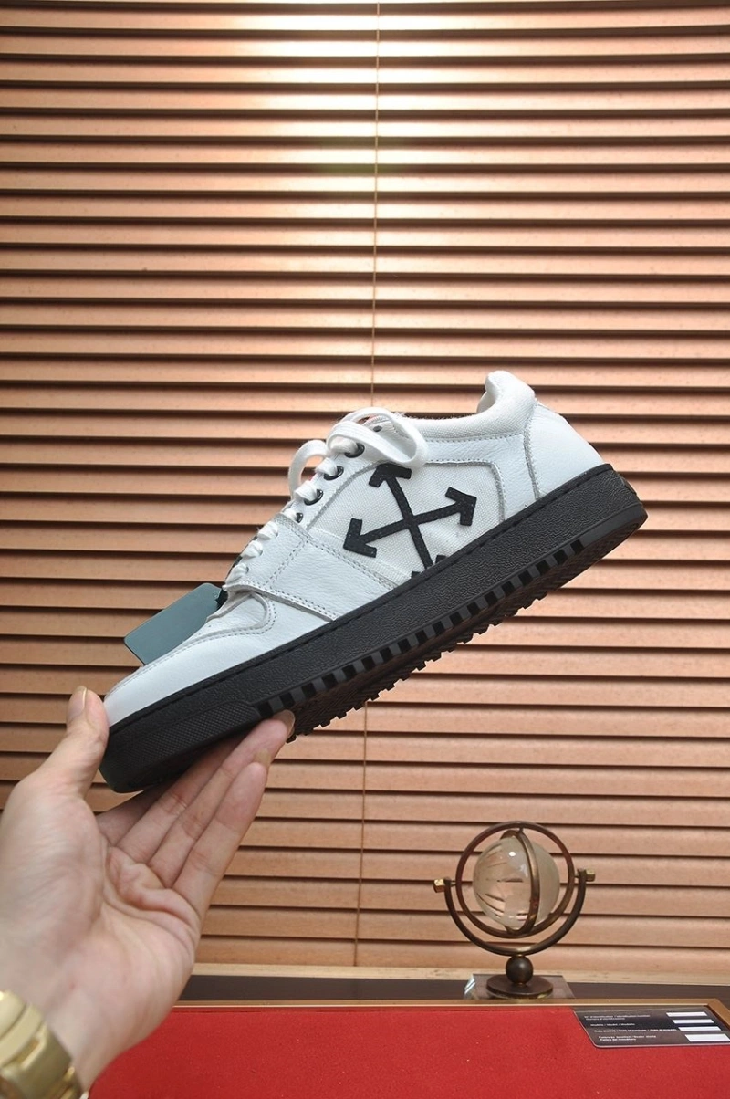 Versatile Off-Whxtx Sneakers 207802