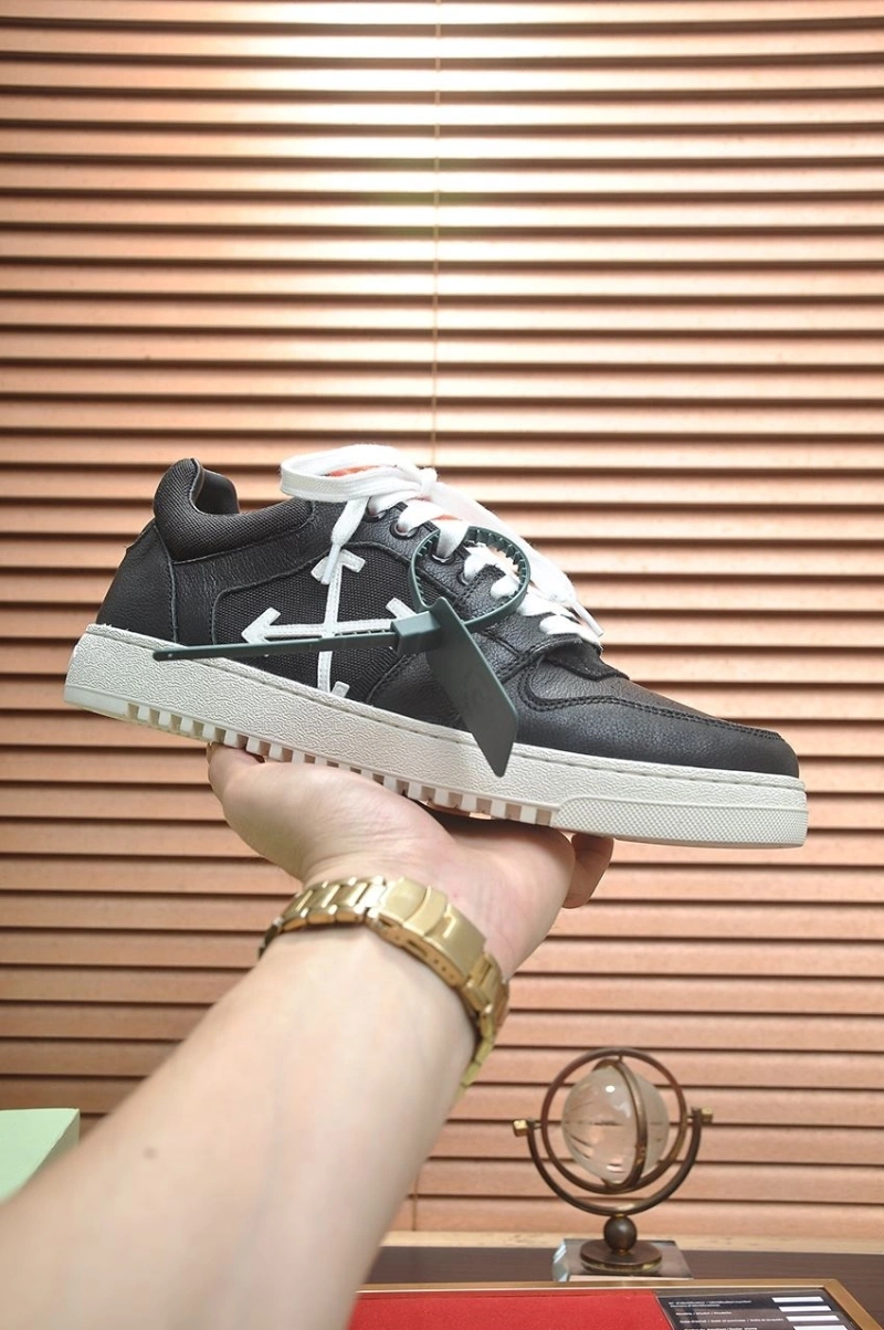 DailyWear Off-Whxtx Sneakers 207803