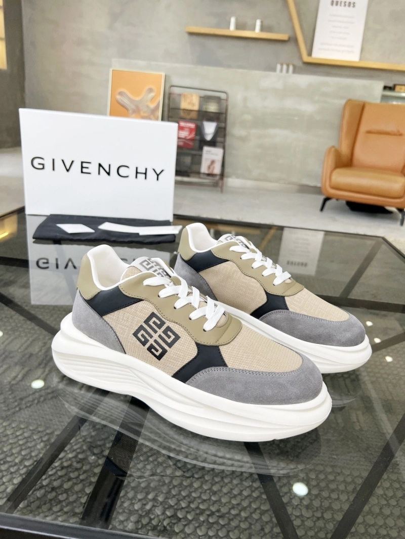 AllSeason Gxvxnchy Sneakers 154205