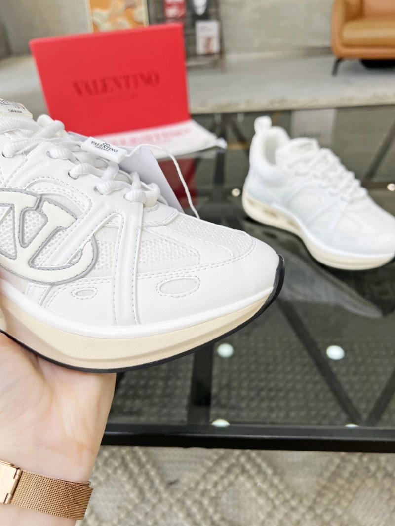 Unique Vxlxntino Sneakers 231532