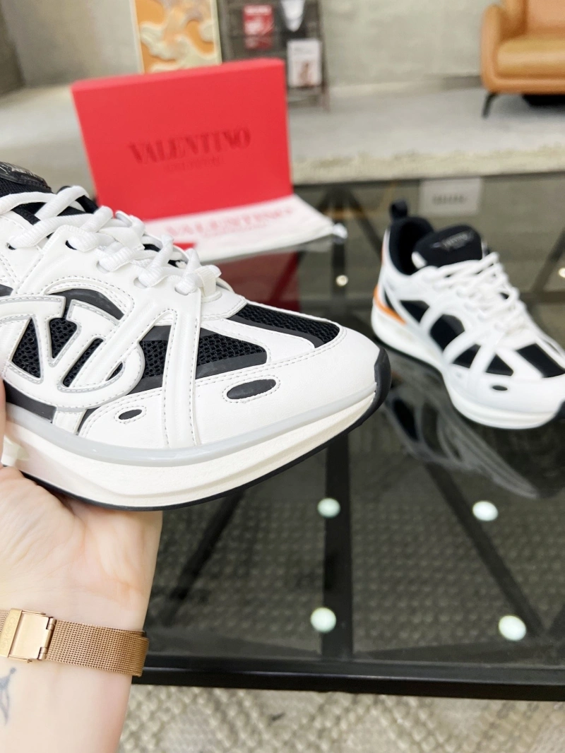 Bold Vxlxntino Sneakers 231533