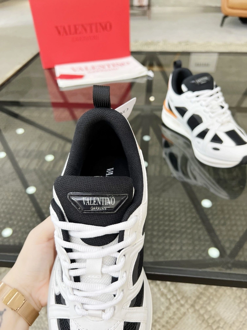 Bold Vxlxntino Sneakers 231533