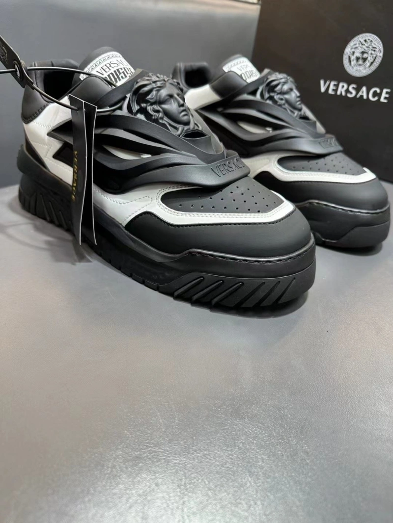 Soft Gxvxnchy Sneakers 154203