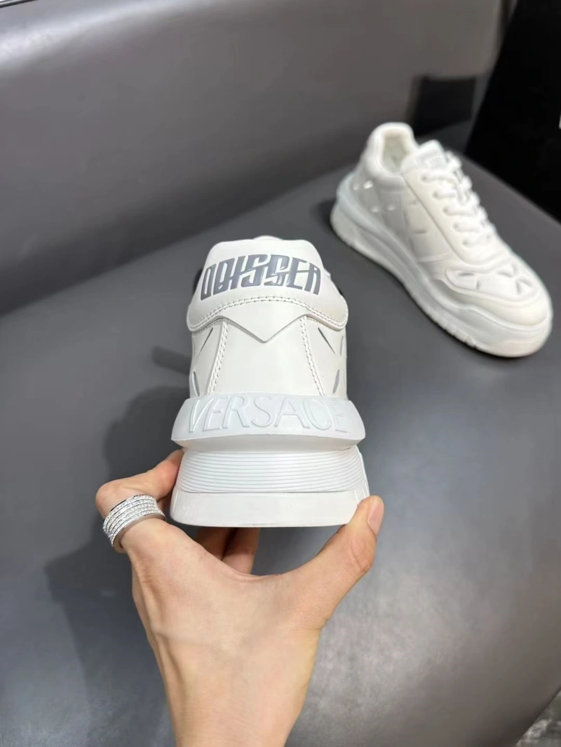 Gxvxnchy Sneakers ModernLook 154196