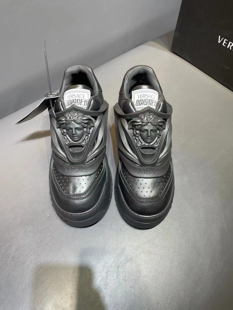 Reliable Gxvxnchy Sneakers 154194