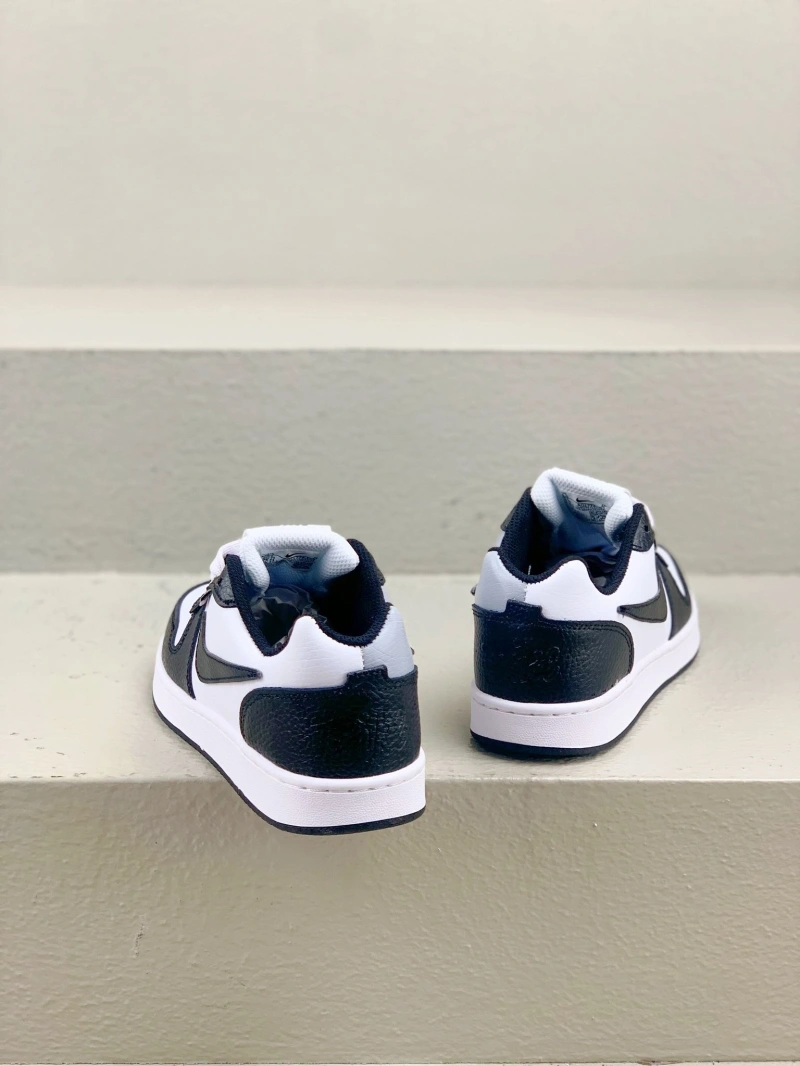 Modern Nxkx Sneakers 199735
