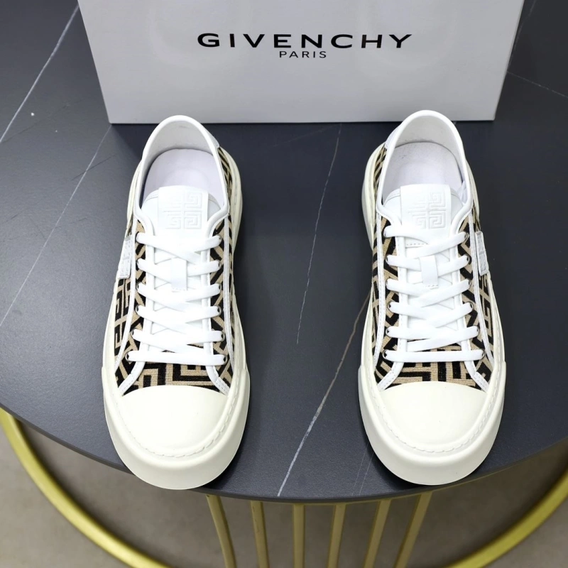 Gxvxnchy Sneakers Lightweight 154186