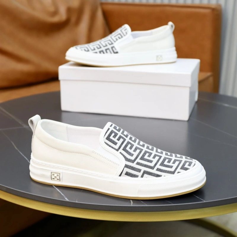Trendsetting Gxvxnchy Sneakers 154192