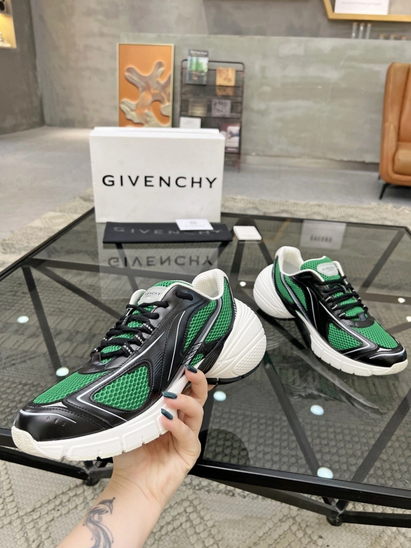 Functional Gxvxnchy Sneakers 154191