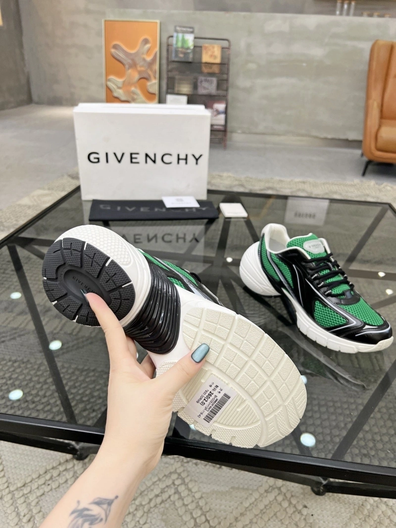 Functional Gxvxnchy Sneakers 154191