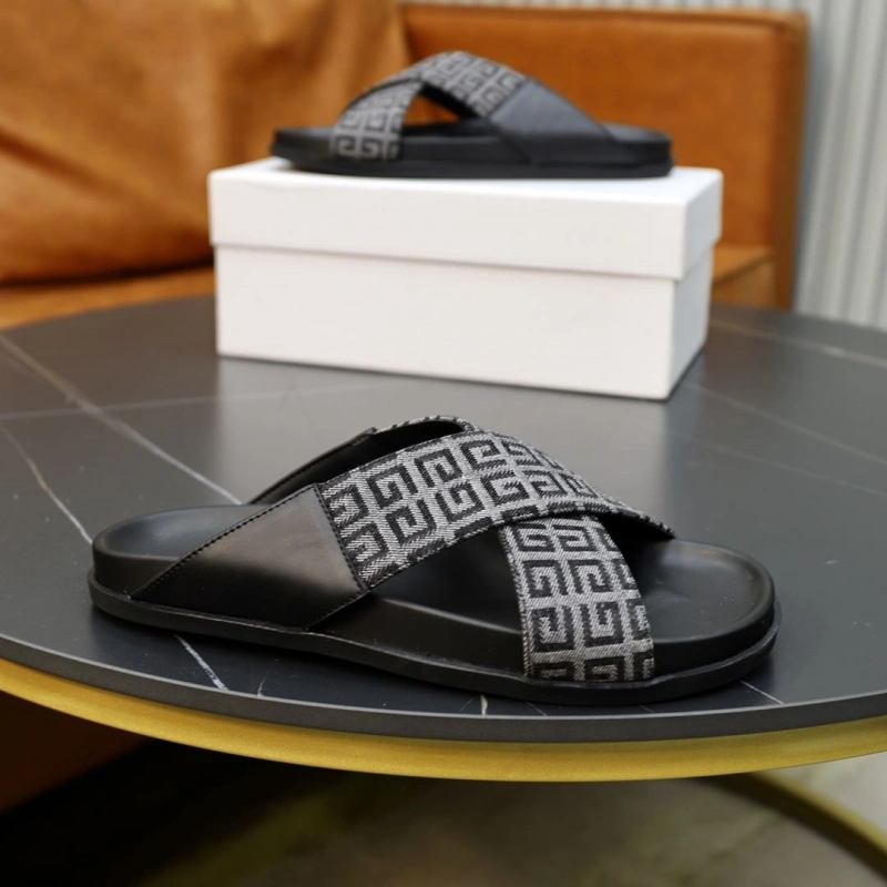 Stylish Gxvxnchy Slippers 154383