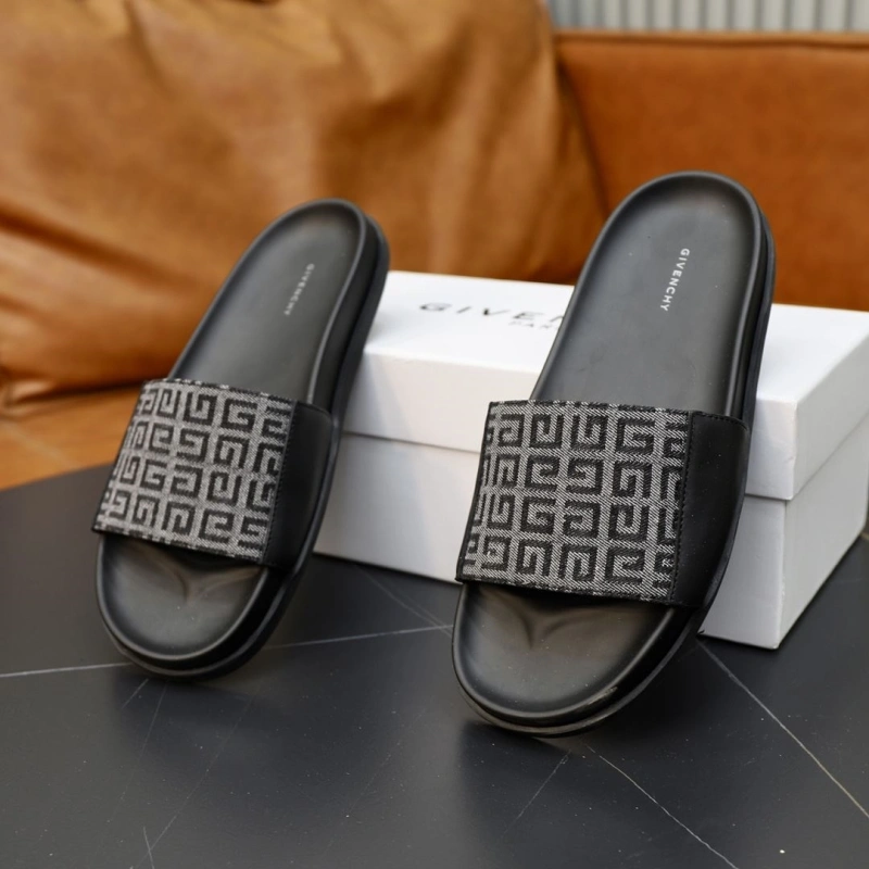 Efficient Gxvxnchy Slippers 154381