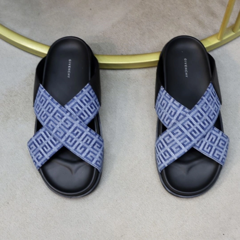 EyeCatching Gxvxnchy Slippers 154375
