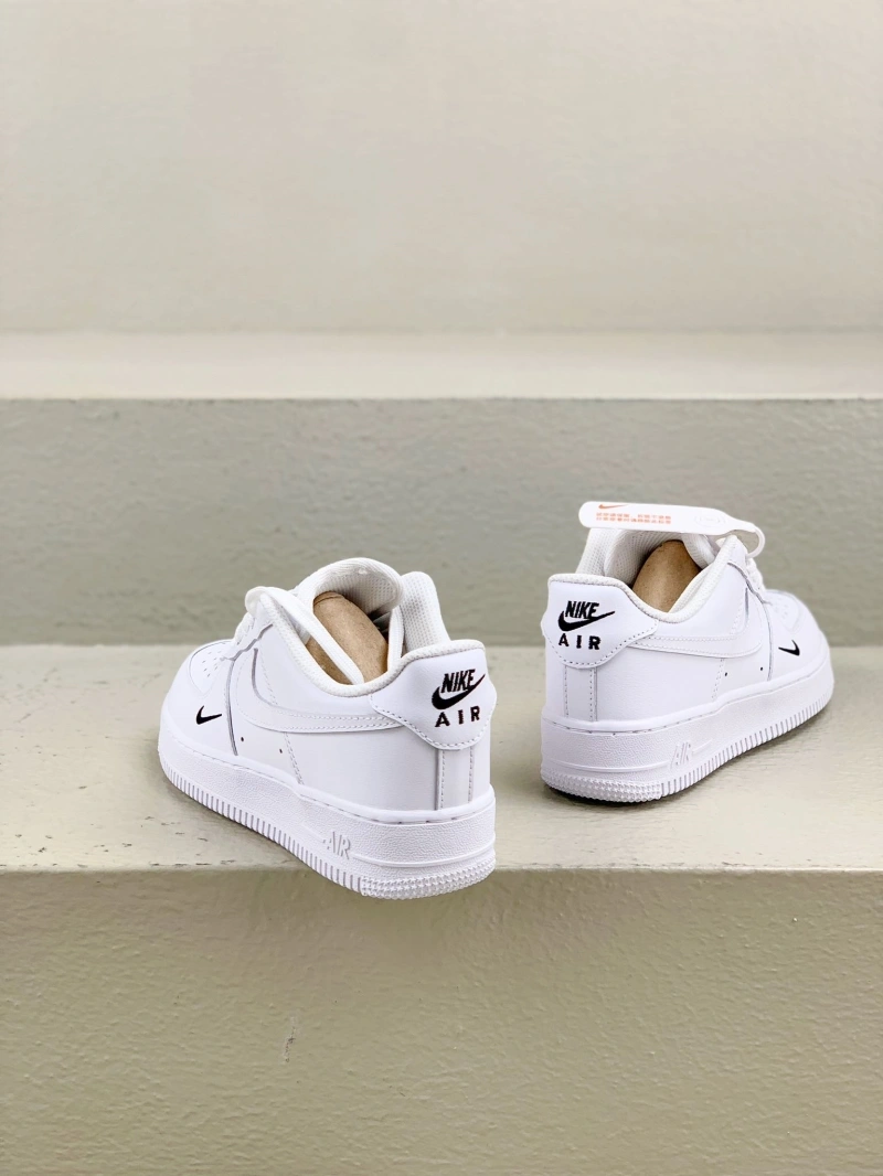 Resilient Nxkx Sneakers 199724