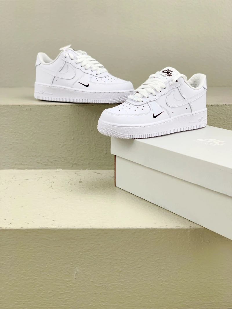 Resilient Nxkx Sneakers 199724