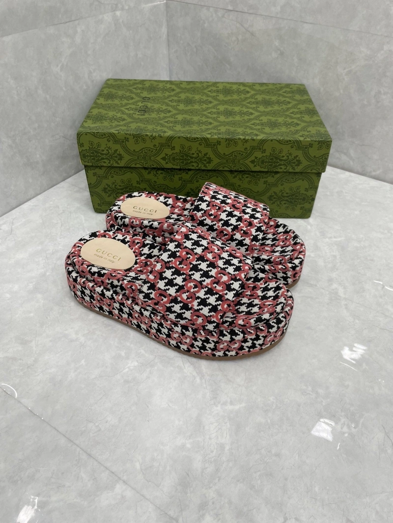 Minimalist Gxccx Slippers 164170