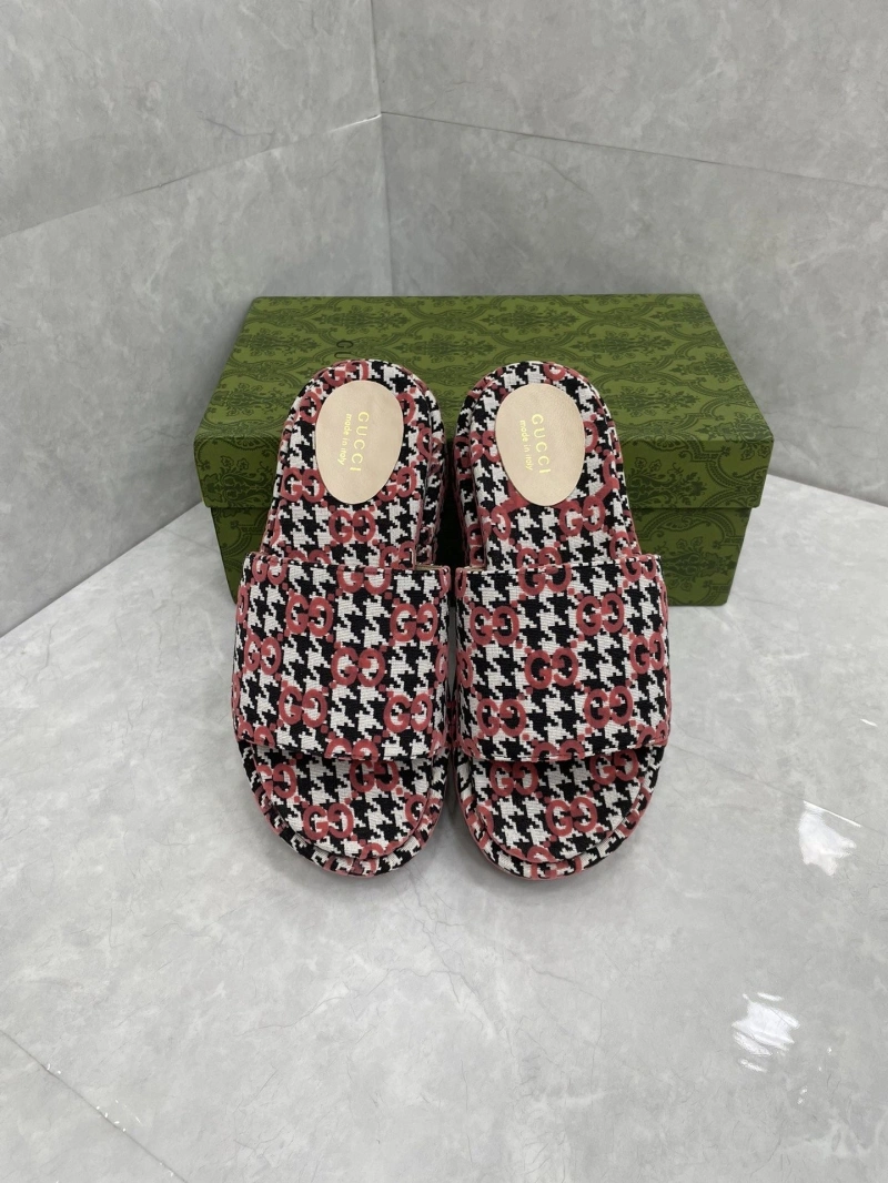 Minimalist Gxccx Slippers 164170