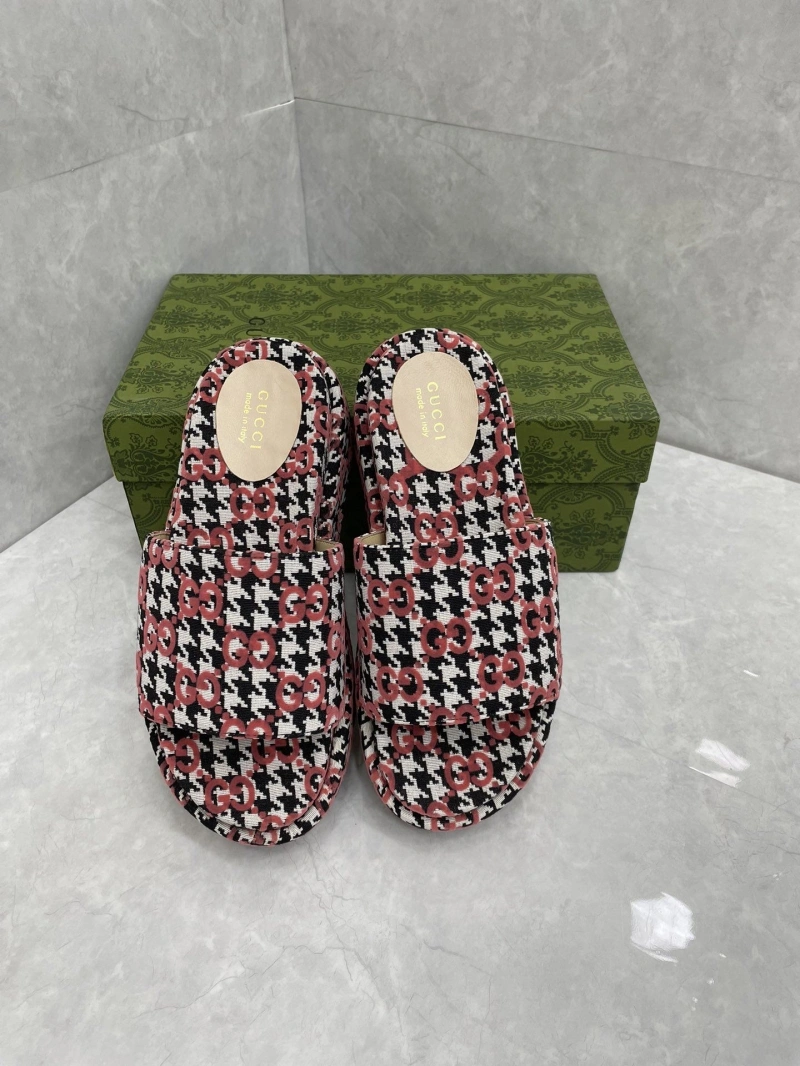 Minimalist Gxccx Slippers 164170