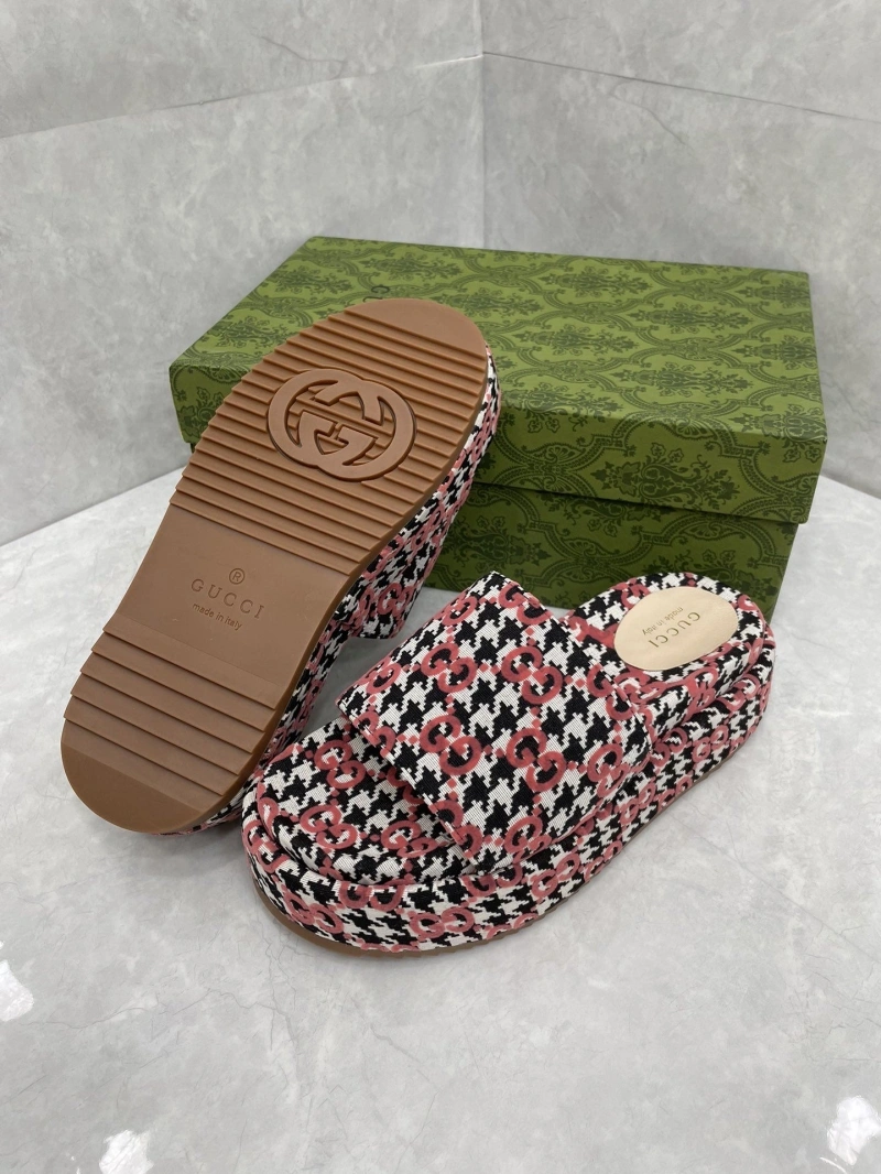 Minimalist Gxccx Slippers 164170