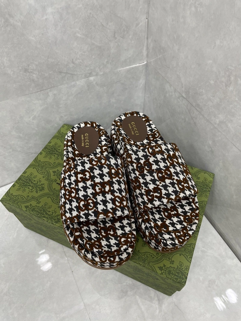 Durable Gxccx Slippers 164176