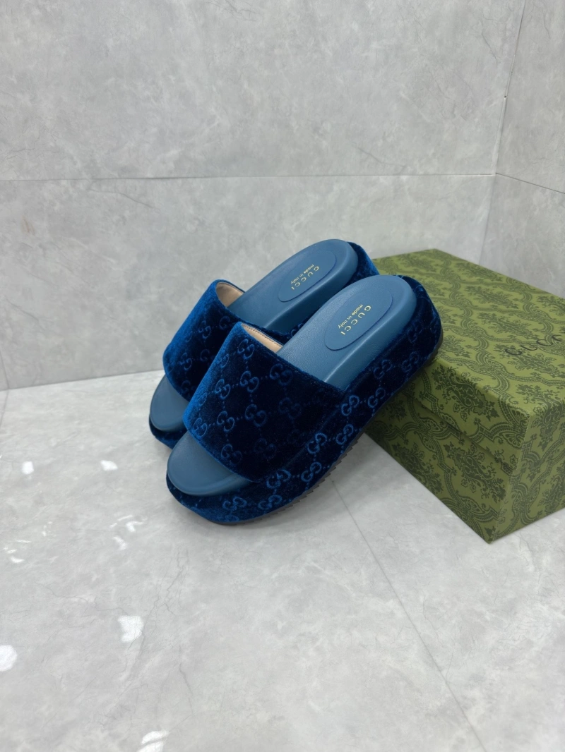 Cozy Gxccx Slippers 164162