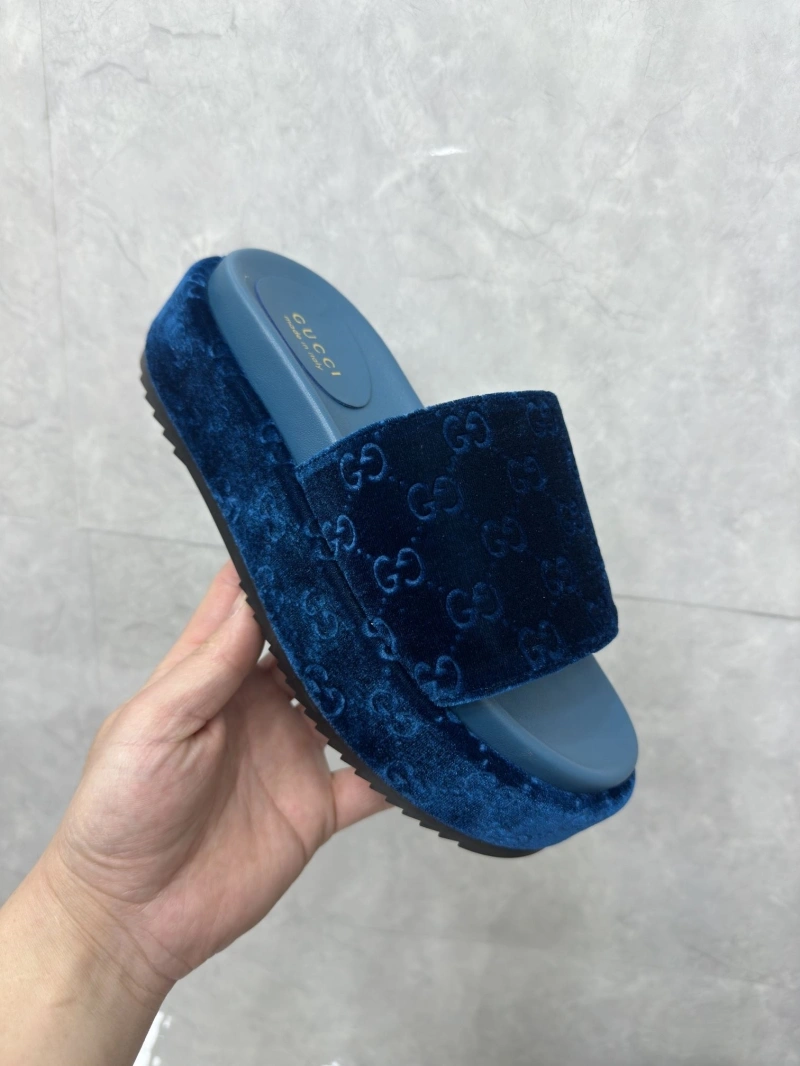 Cozy Gxccx Slippers 164162