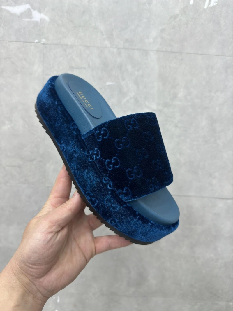 Cozy Gxccx Slippers 164162