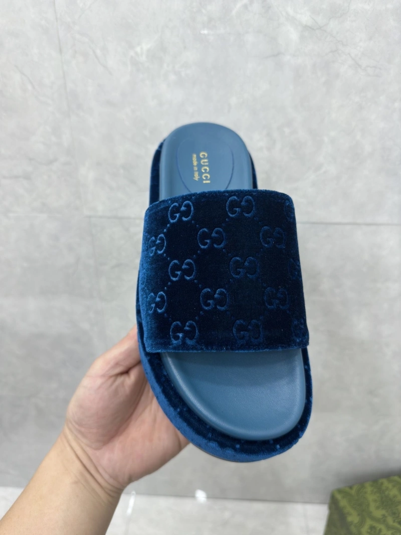 Cozy Gxccx Slippers 164162