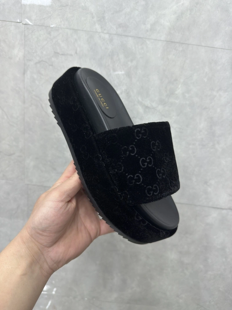 Gxccx Slippers Sleek 164158
